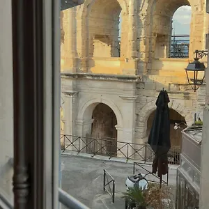 Appartamento In Arles: De L'amphithéâtre, Arles